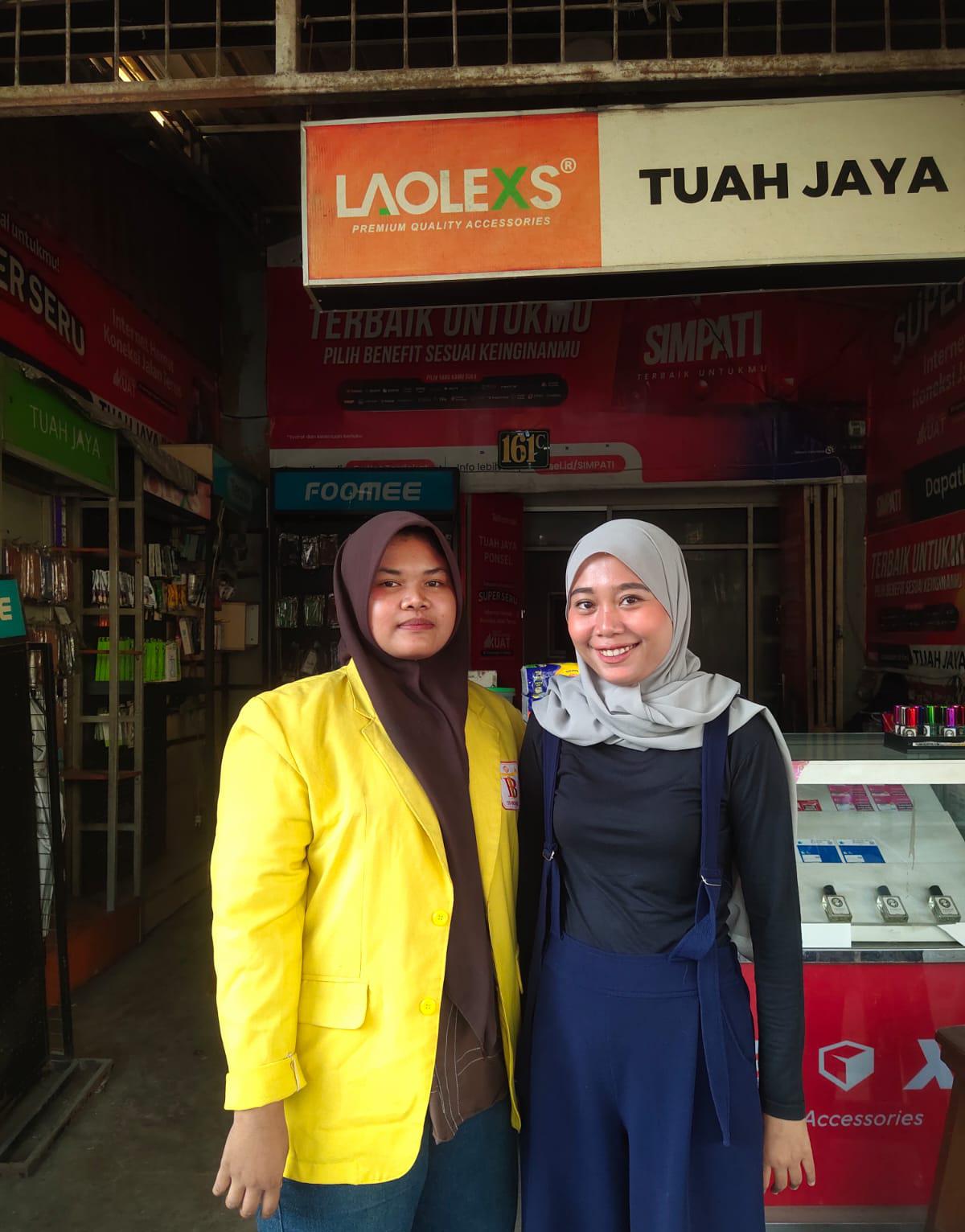 Foto Bersama Pemilik Tuah Jaya Ponsel